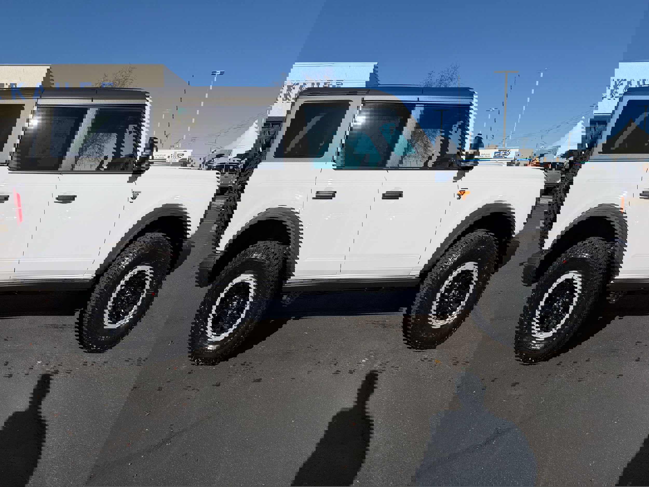 New 2025 Ford Bronco Badlands image 2