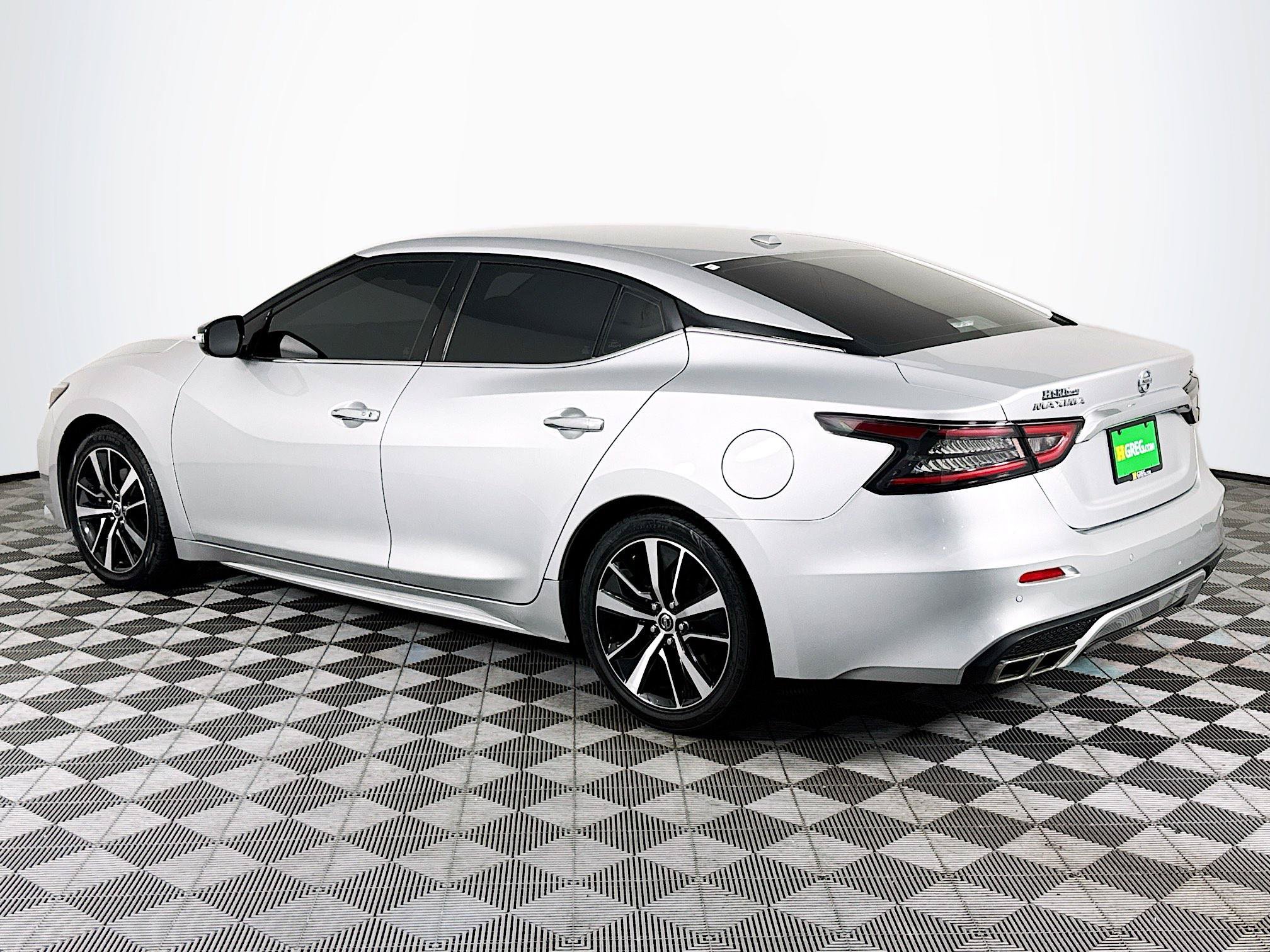 Used 2022 Nissan Maxima SV w/ Floor Mat Group FWD image 6