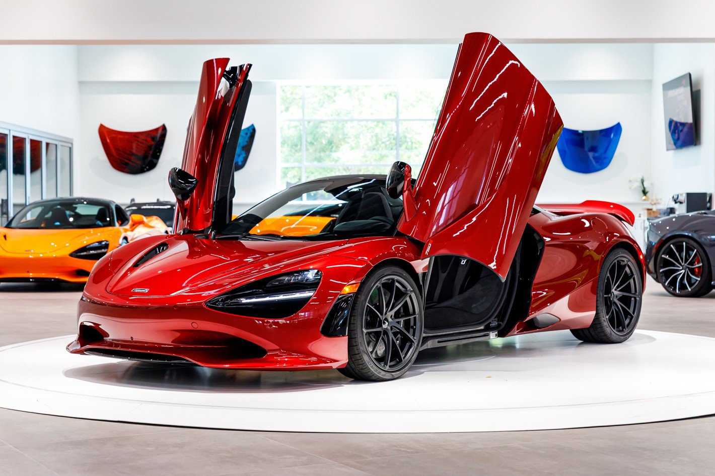 Used 2027 McLaren 750S Spider RWD image 43