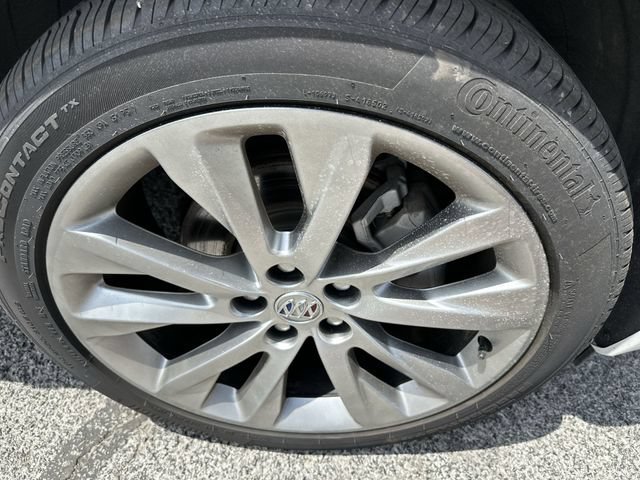 Used 2023 Buick Envision Avenir AWD/4WD image 21
