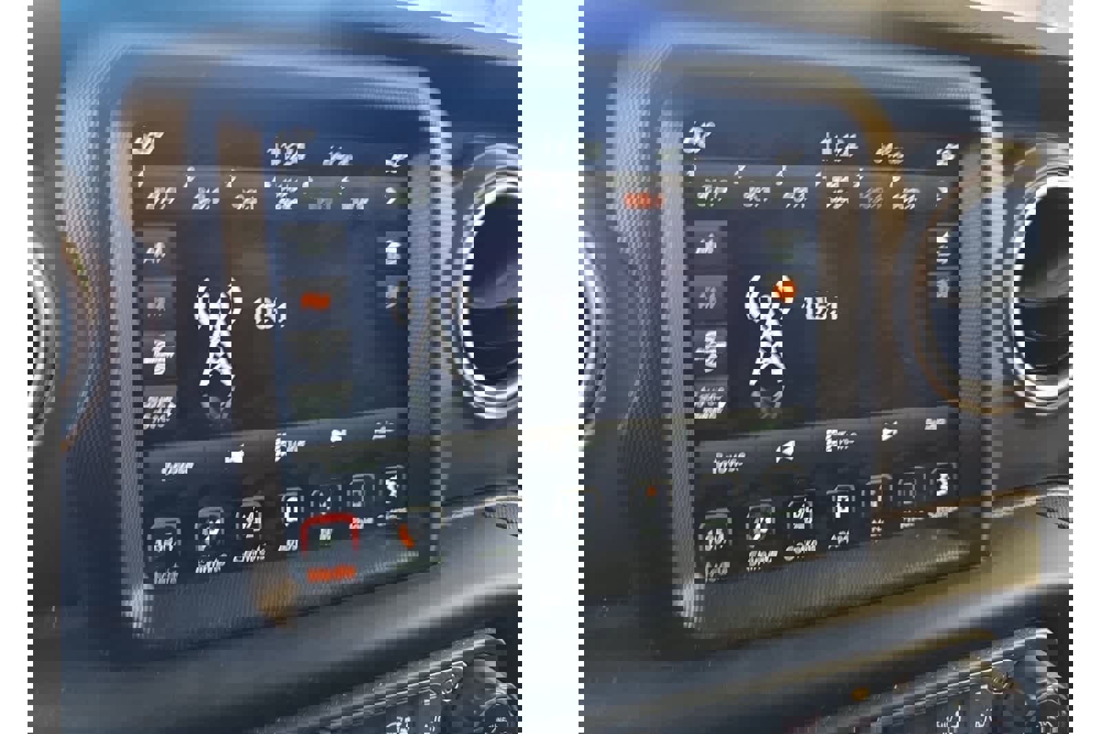 Used 2022 Jeep Wrangler Unlimited Rubicon 4xe w/ Cold Weather Group image 20