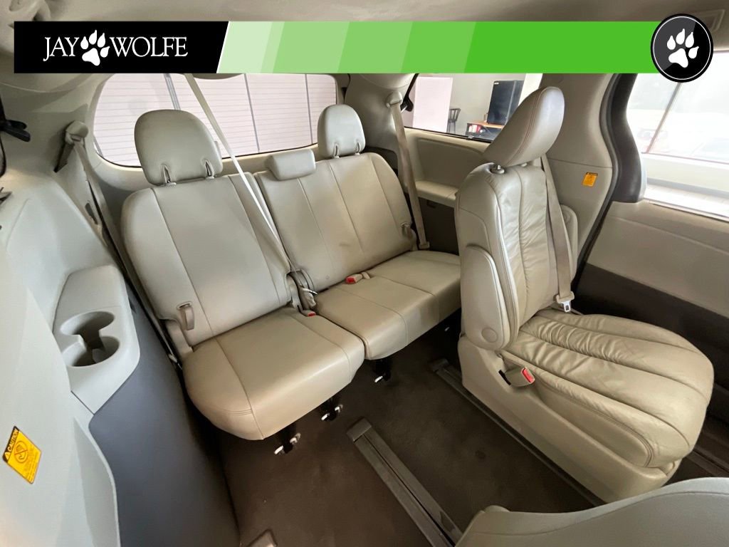 Used 2011 Toyota Sienna XLE w/ Entertainment Pkg AWD/4WD image 20