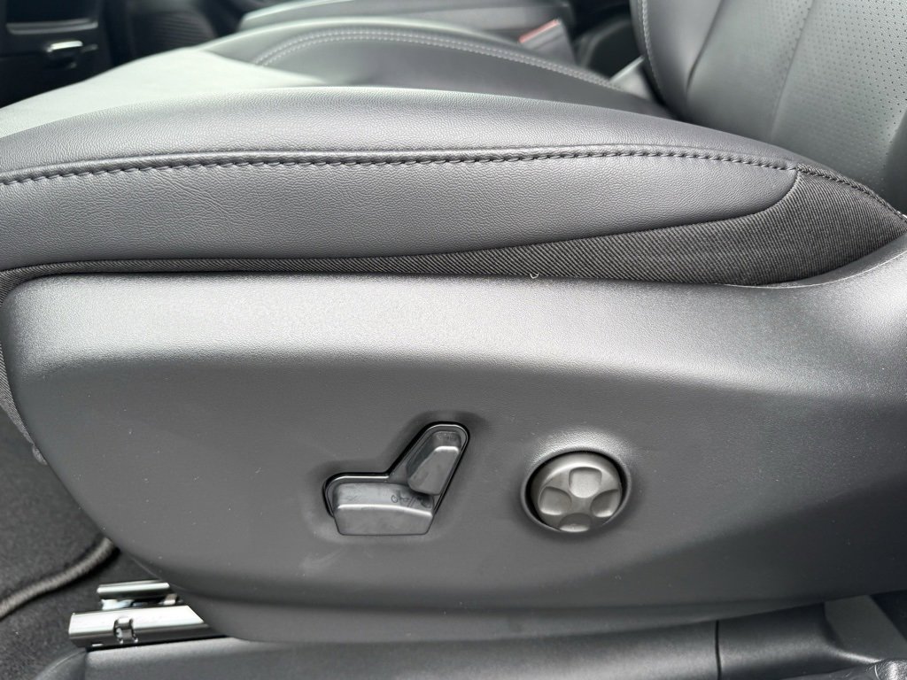 New 2026 Chrysler Pacifica Select image 16