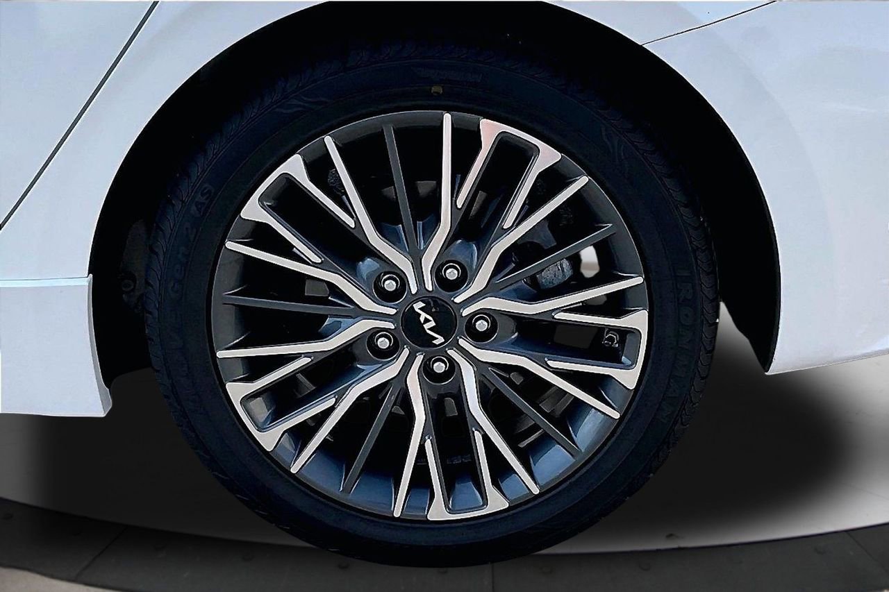 Used 2023 Kia Forte GT-Line w/ GT-Line Premium Package image 37