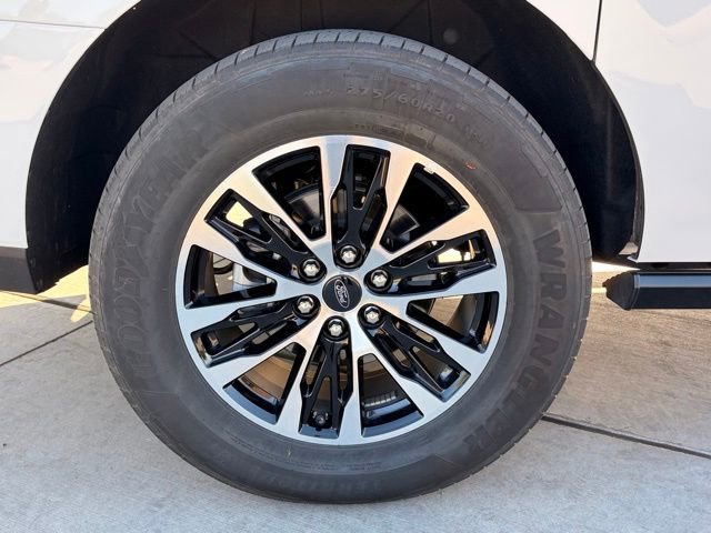 Used 2025 Ford Expedition Max Platinum AWD/4WD image 7