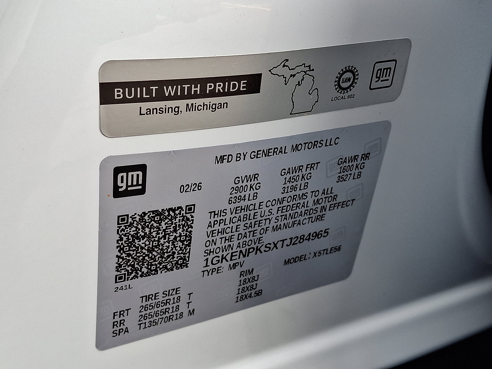 New 2026 GMC Acadia AT4 w/ LPO, Floor Liner Package AWD/4WD image 10