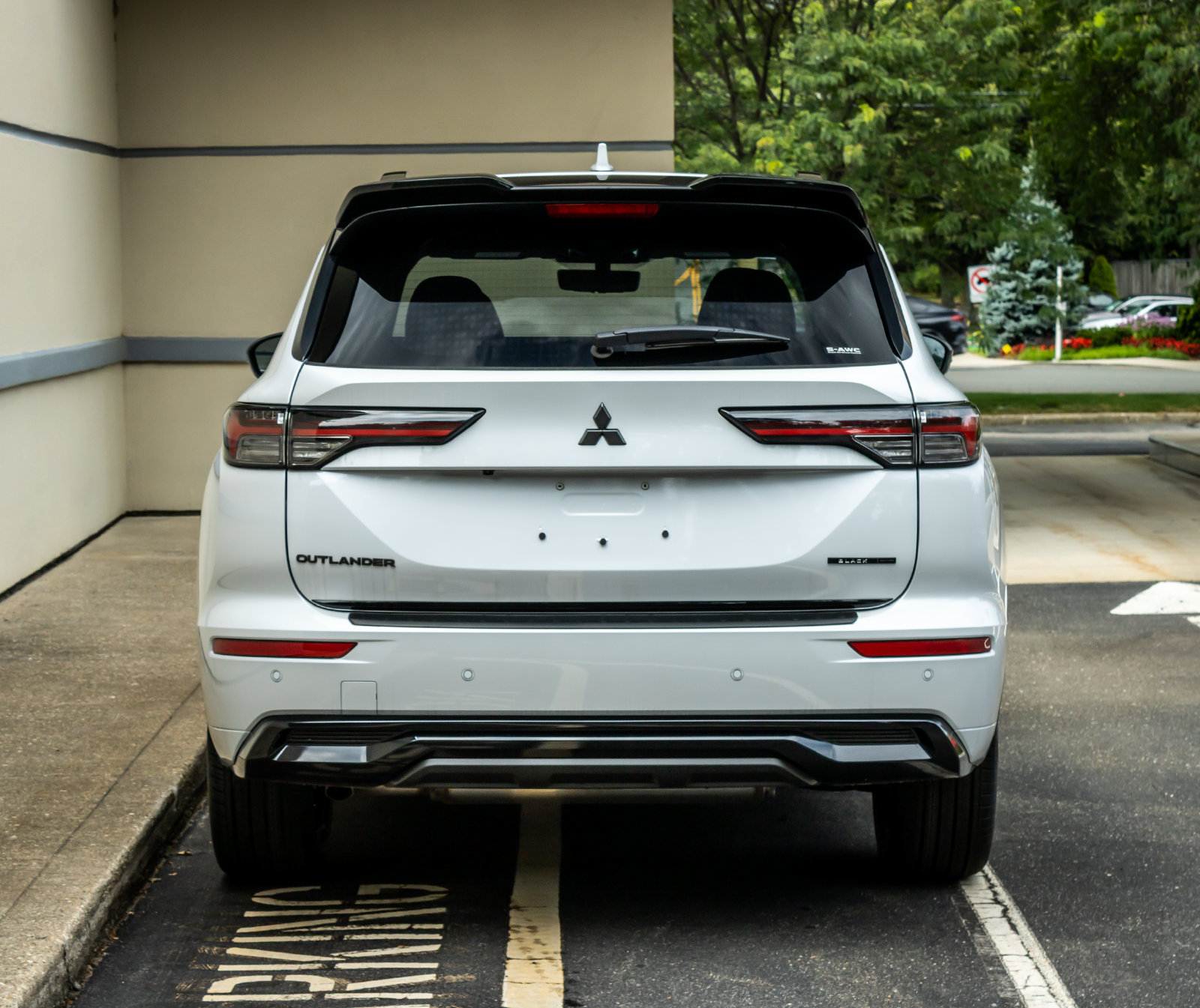 New 2026 Mitsubishi Outlander SEL Black Edition AWD/4WD image 6