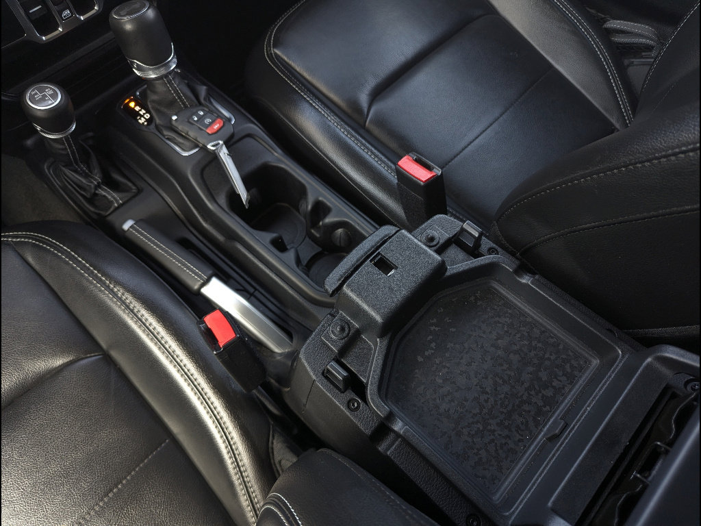 Used 2022 Jeep Wrangler Unlimited Sahara image 38