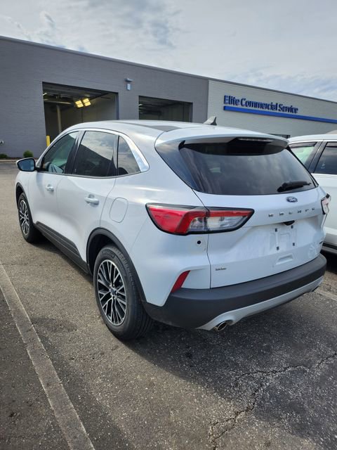 Used 2021 Ford Escape SE image 9