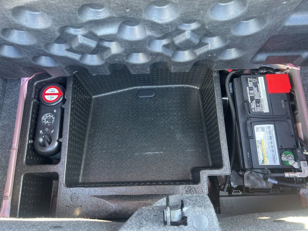 Used 2020 Dodge Challenger SXT RWD image 27