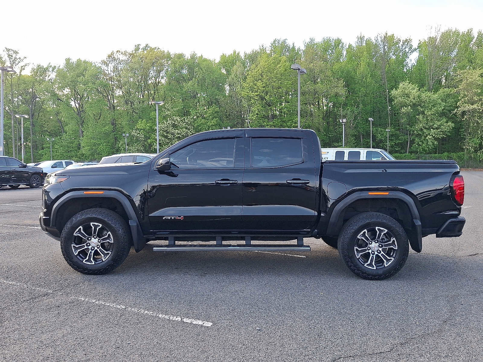 Used 2023 GMC Canyon AT4 AWD/4WD image 4
