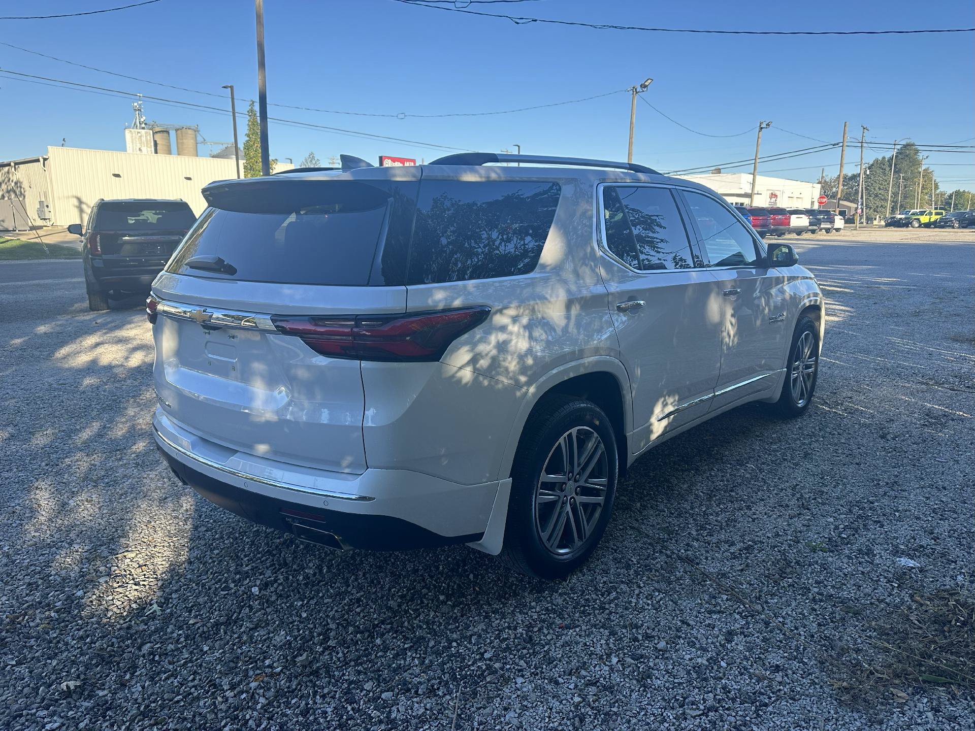 Used 2022 Chevrolet Traverse High Country w/ LPO, Floor Liner Package AWD/4WD image 8