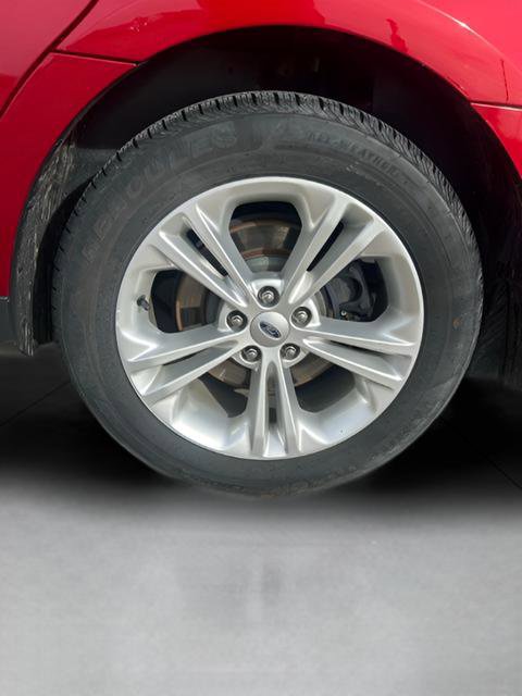 Used 2014 Ford Taurus SEL image 27