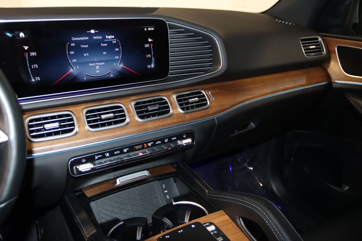 Used 2025 Mercedes-Benz GLE 350 4MATIC w/ Winter Package image 57