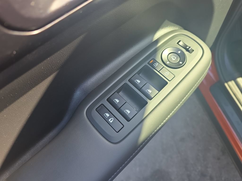 Used 2025 Hyundai Santa Fe Calligraphy AWD/4WD image 8