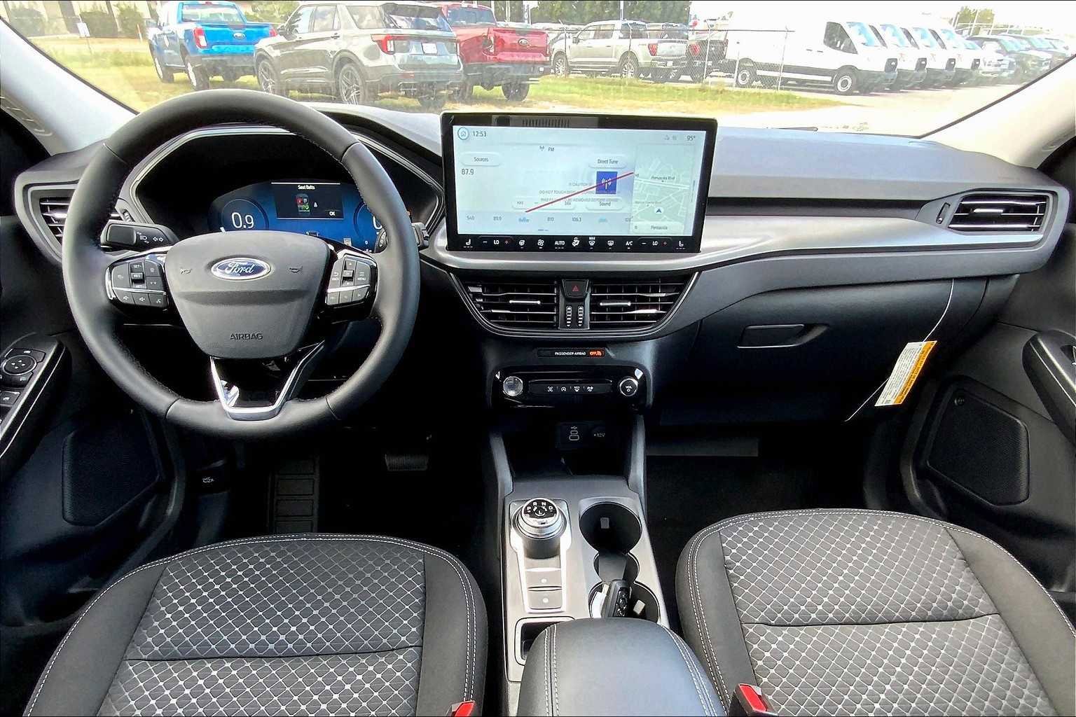 New 2026 Ford Escape Active w/ Active Premium Tech Pack FWD image 5