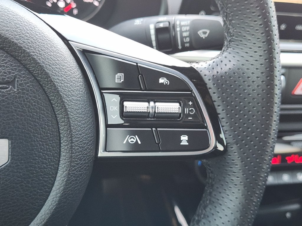 Used 2023 Kia Forte GT-Line w/ GT-Line Premium Package FWD image 32