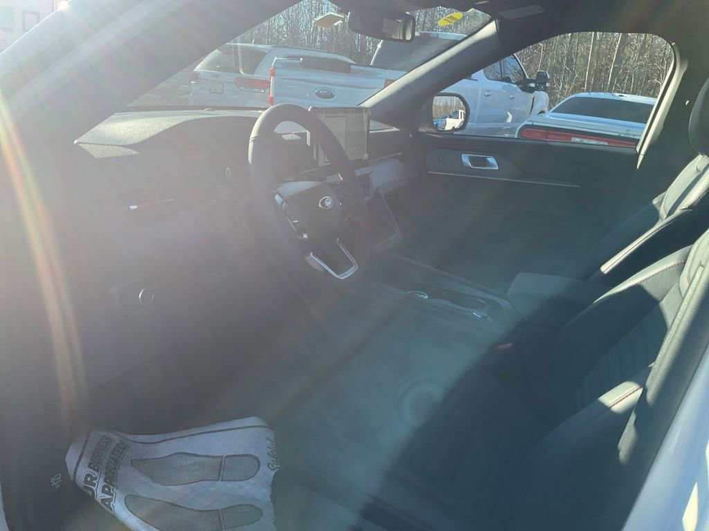 New 2026 Ford Explorer ST-Line w/ ST-Line Street Pack image 15