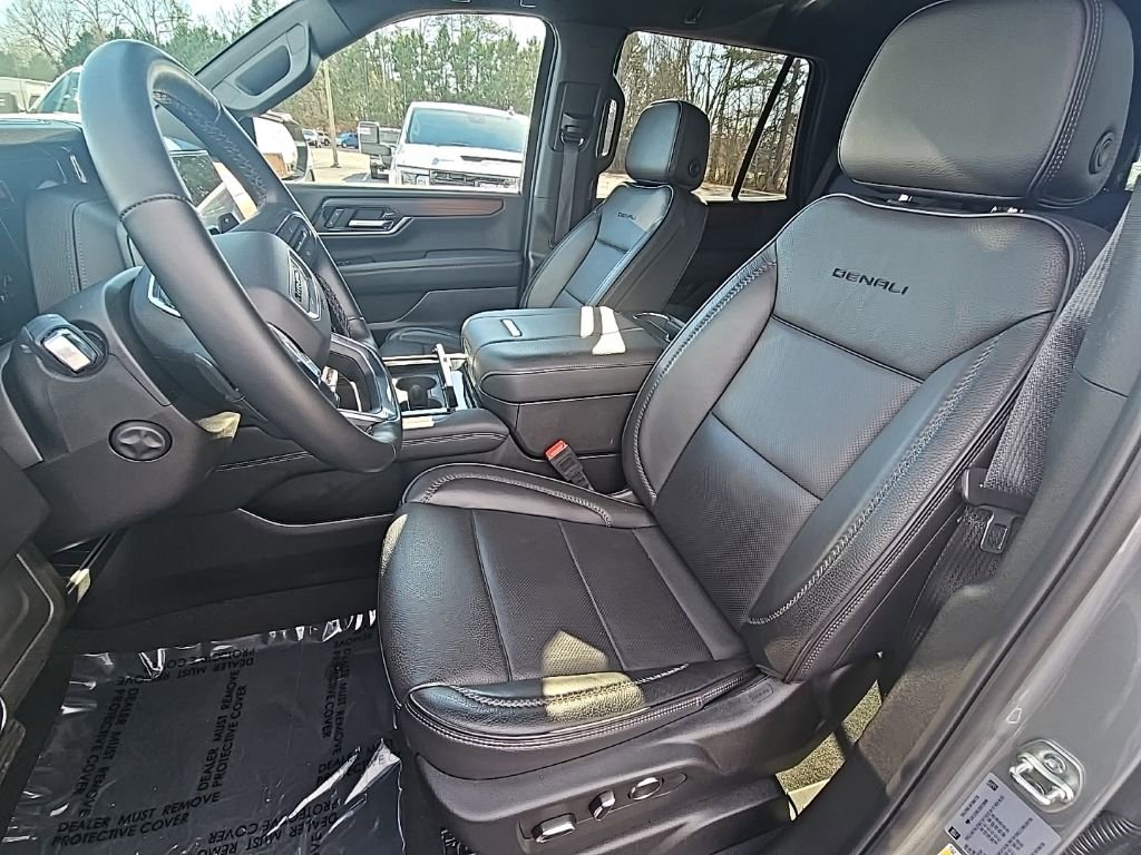 Certified 2025 GMC Yukon Denali image 13