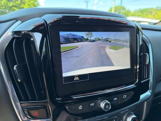 Used 2023 Chevrolet Traverse LT FWD image 16