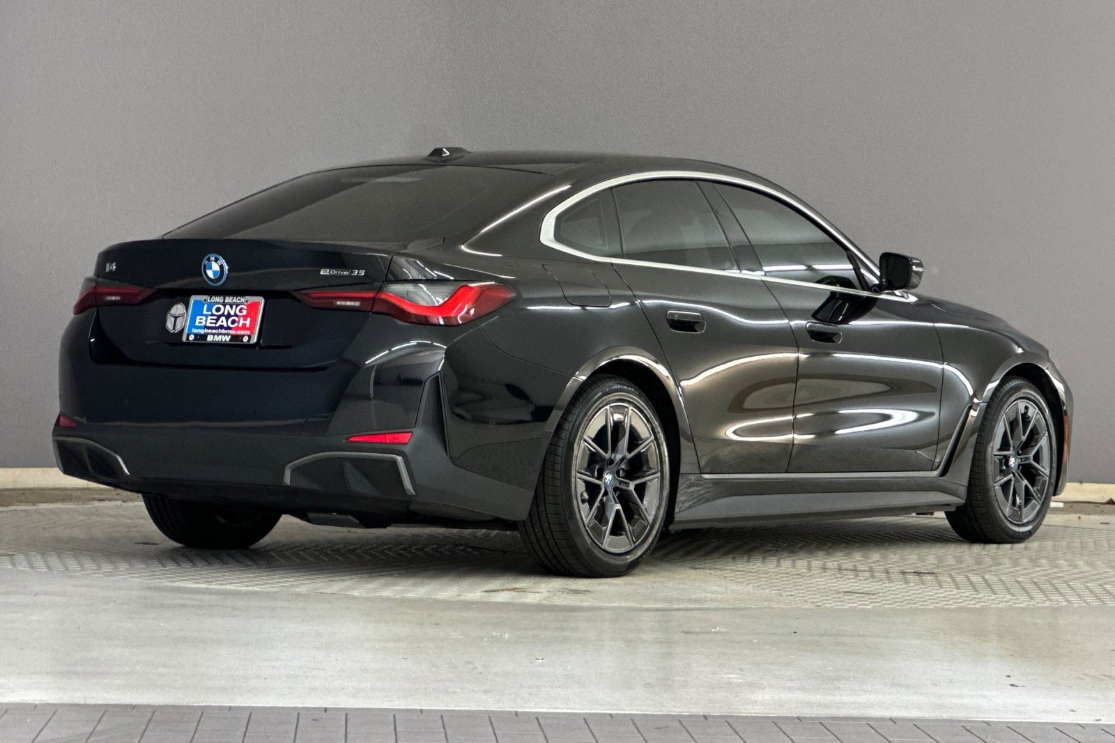Certified 2024 BMW i4 eDrive35 w/ Premium Package image 8