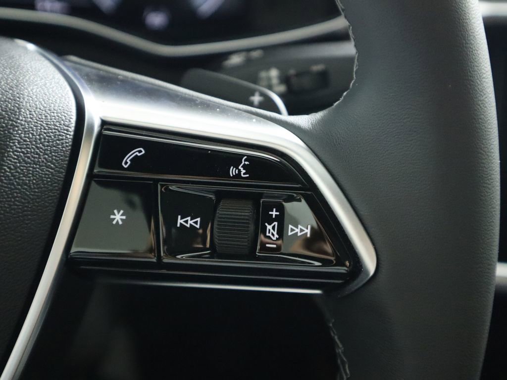 Used 2025 Audi A6 Premium Plus w/ Premium Plus Package image 14