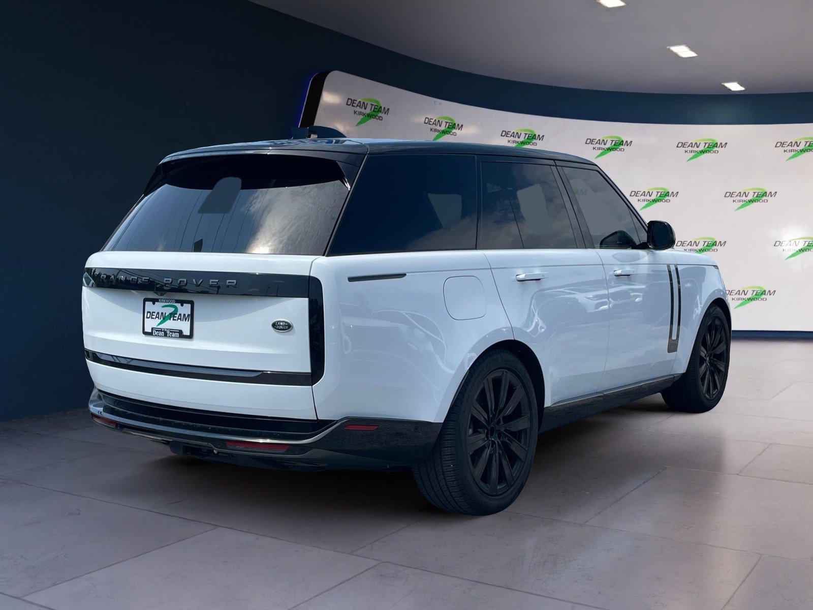 Used 2023 Land Rover Range Rover SE AWD/4WD image 4