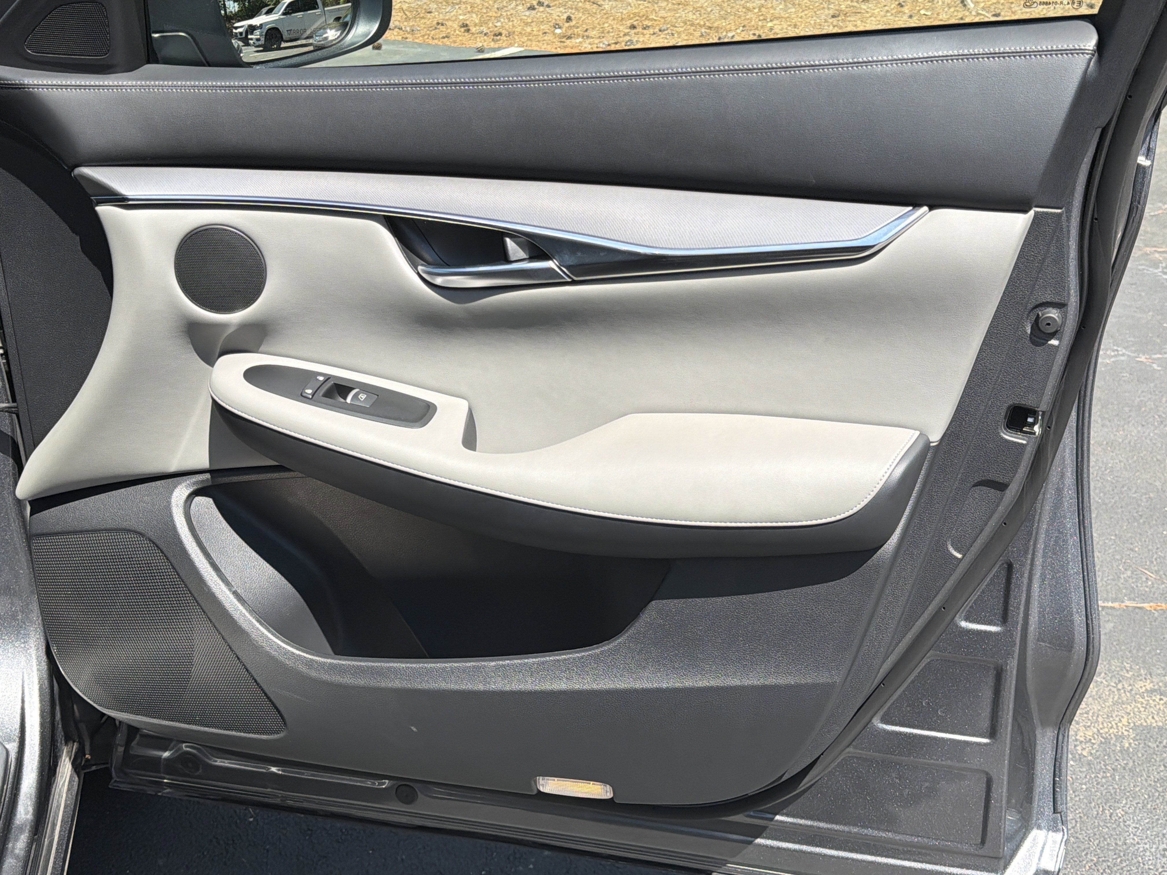 Used 2023 INFINITI QX50 Luxe FWD image 19