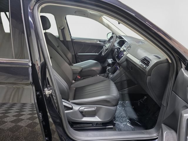 Certified 2023 Volkswagen Tiguan SE AWD/4WD image 34