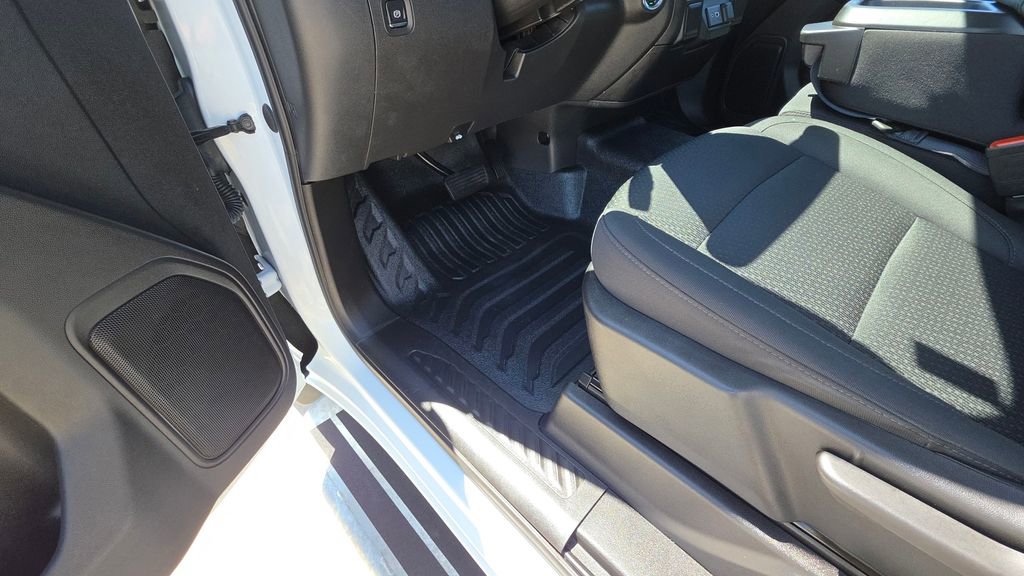 Used 2025 Chevrolet Silverado 1500 W/T RWD image 17