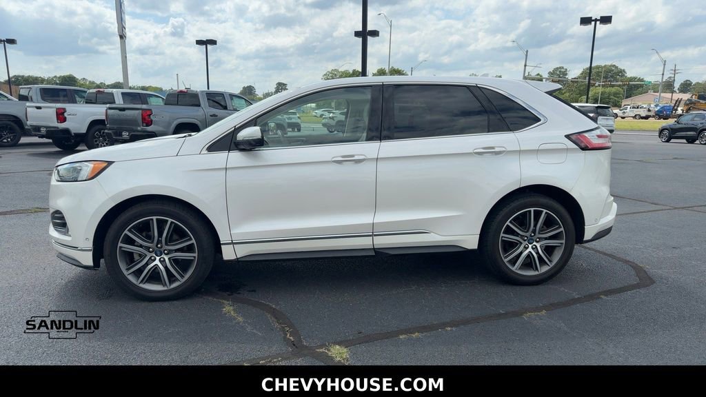 Used 2019 Ford Edge Titanium w/ Equipment Group 301A FWD image 5