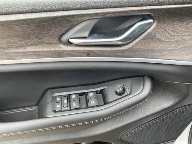 New 2026 Jeep Grand Cherokee Altitude AWD/4WD image 27