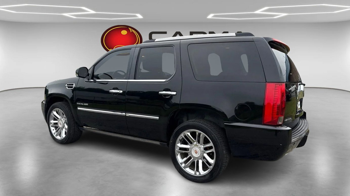 Used 2013 Cadillac Escalade Platinum AWD/4WD image 3