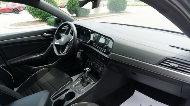 Used 2024 Volkswagen Jetta Sport FWD image 11
