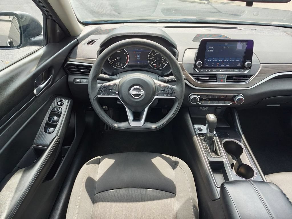 Used 2024 Nissan Altima 2.5 SV FWD image 28
