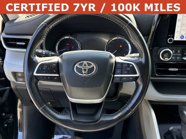 Used 2024 Toyota Highlander LE FWD image 18