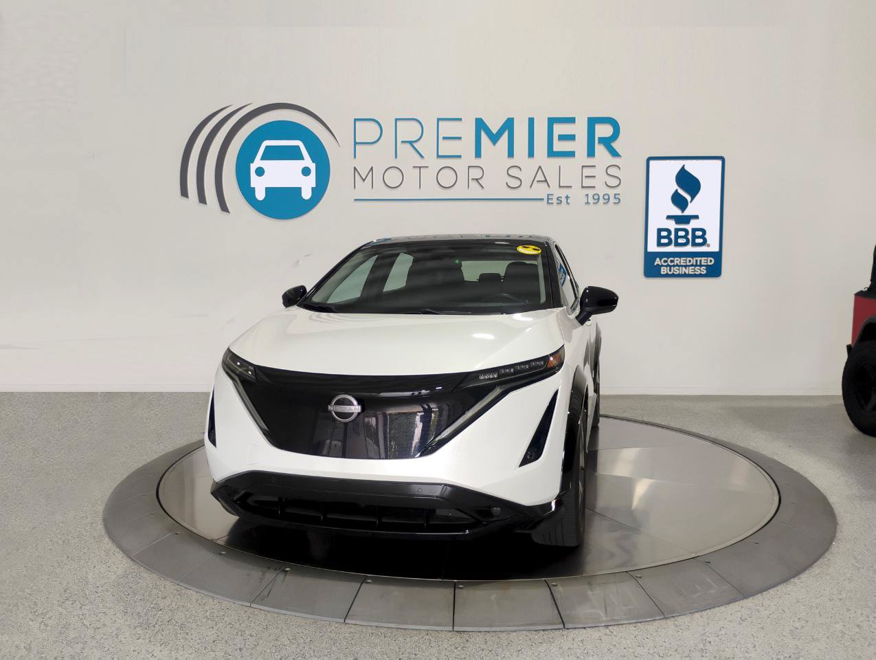 Used 2024 Nissan Ariya AWD image 5