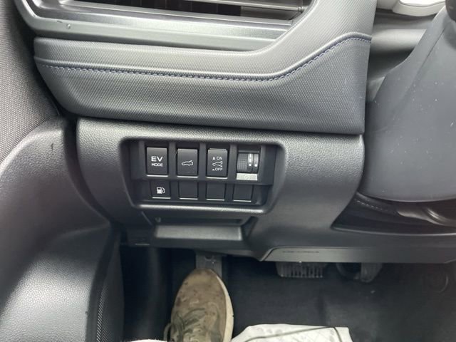 Used 2025 Subaru Forester Premium image 23