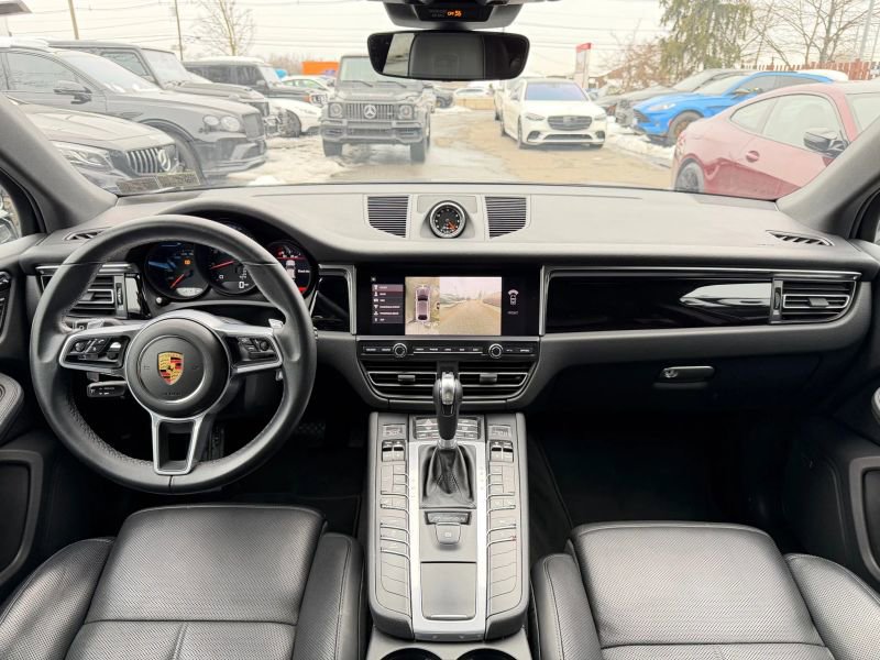 Used 2021 Porsche Macan AWD/4WD image 16