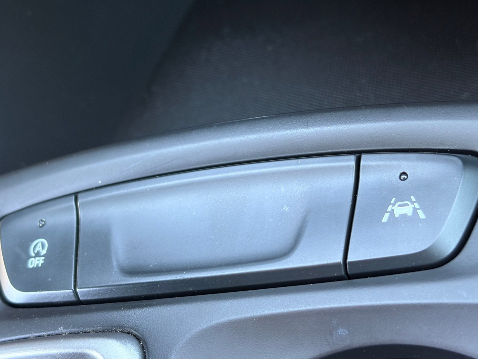 Used 2025 Chevrolet Trax LS image 25