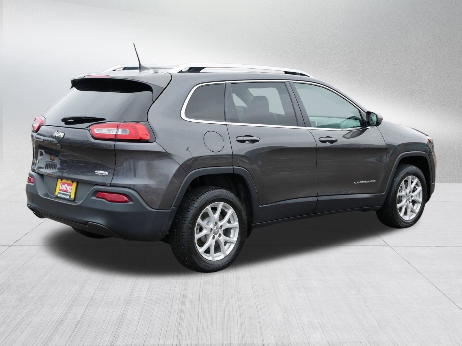 Used 2016 Jeep Cherokee Latitude image 7