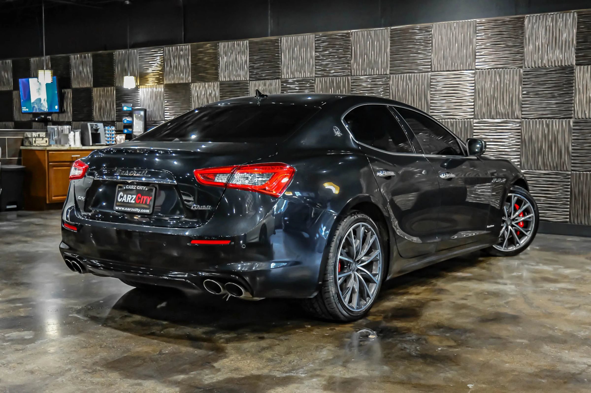 Used 2019 Maserati Ghibli S GranLusso AWD/4WD image 8