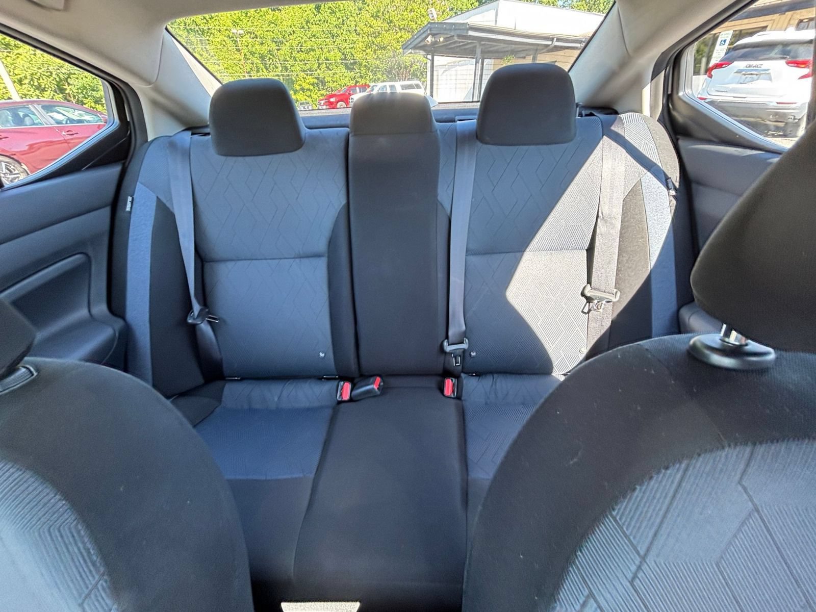 Used 2025 Nissan Versa SV FWD image 33