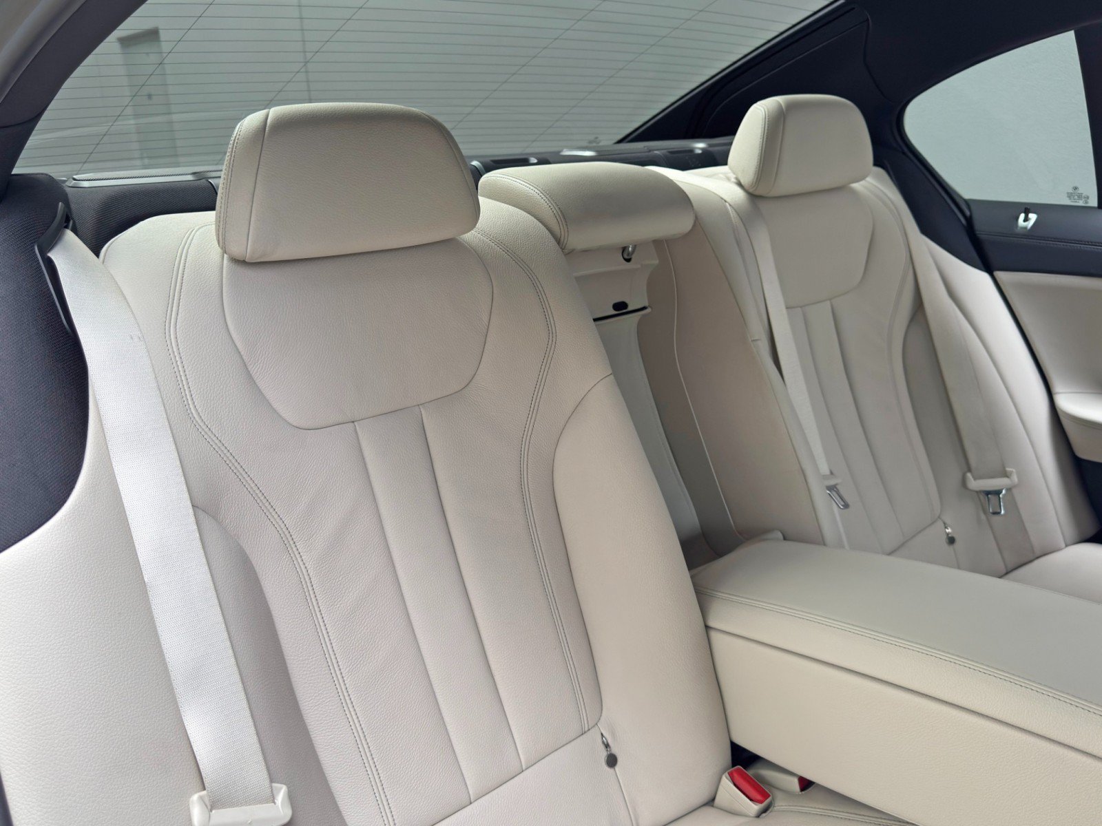 Used 2021 BMW 740i w/ M Sport Package RWD image 44