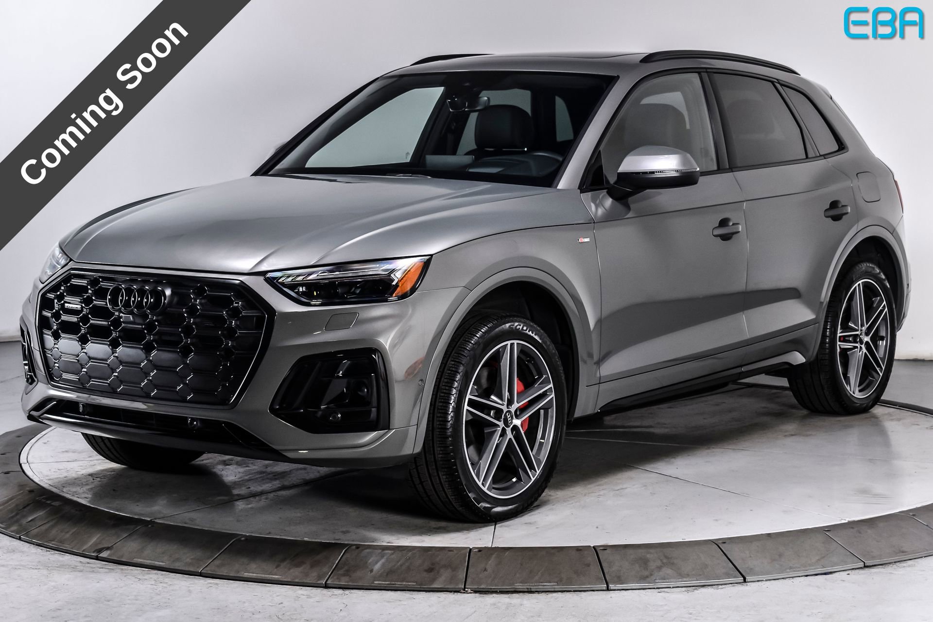 Used 2024 Audi Q5 e Prestige w/ Prestige Package image 2