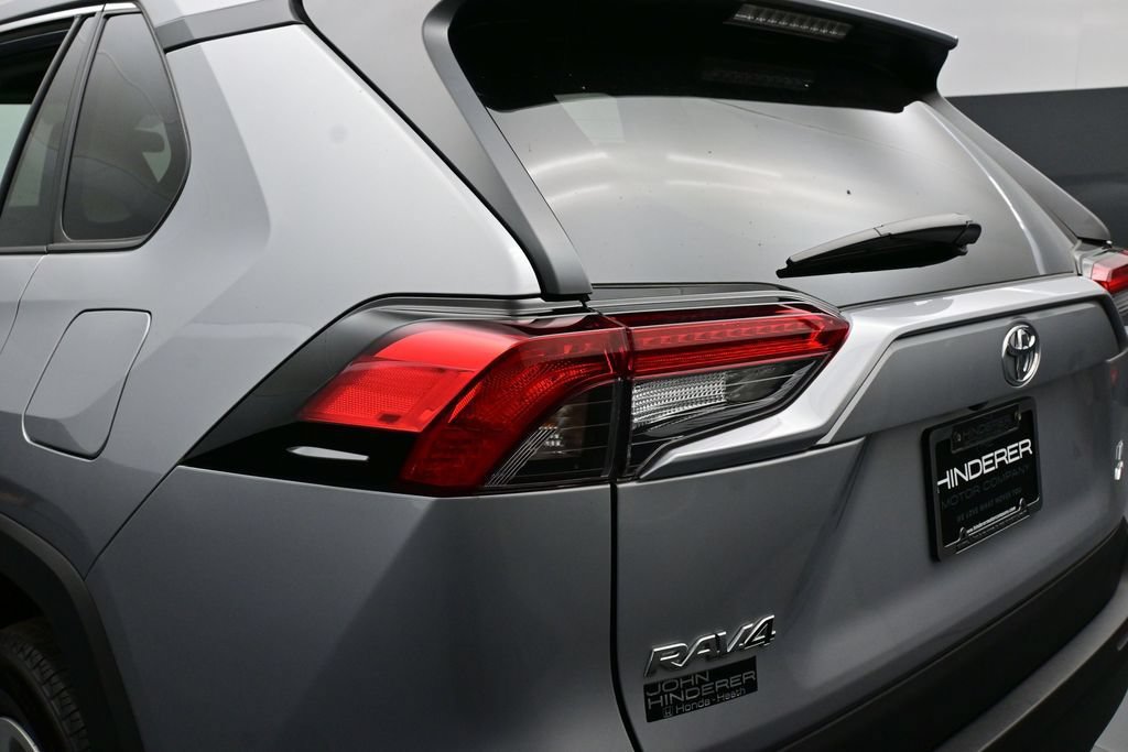 Used 2025 Toyota RAV4 LE AWD/4WD image 40