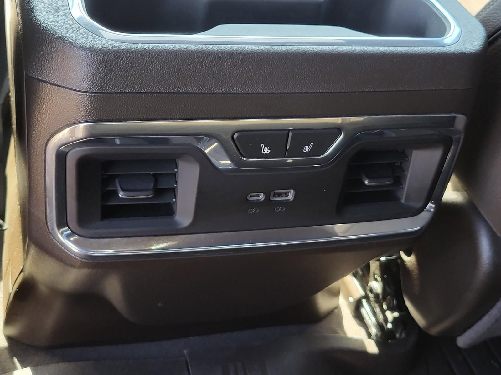 Used 2024 GMC Sierra 1500 Denali w/ Denali Reserve Package image 13