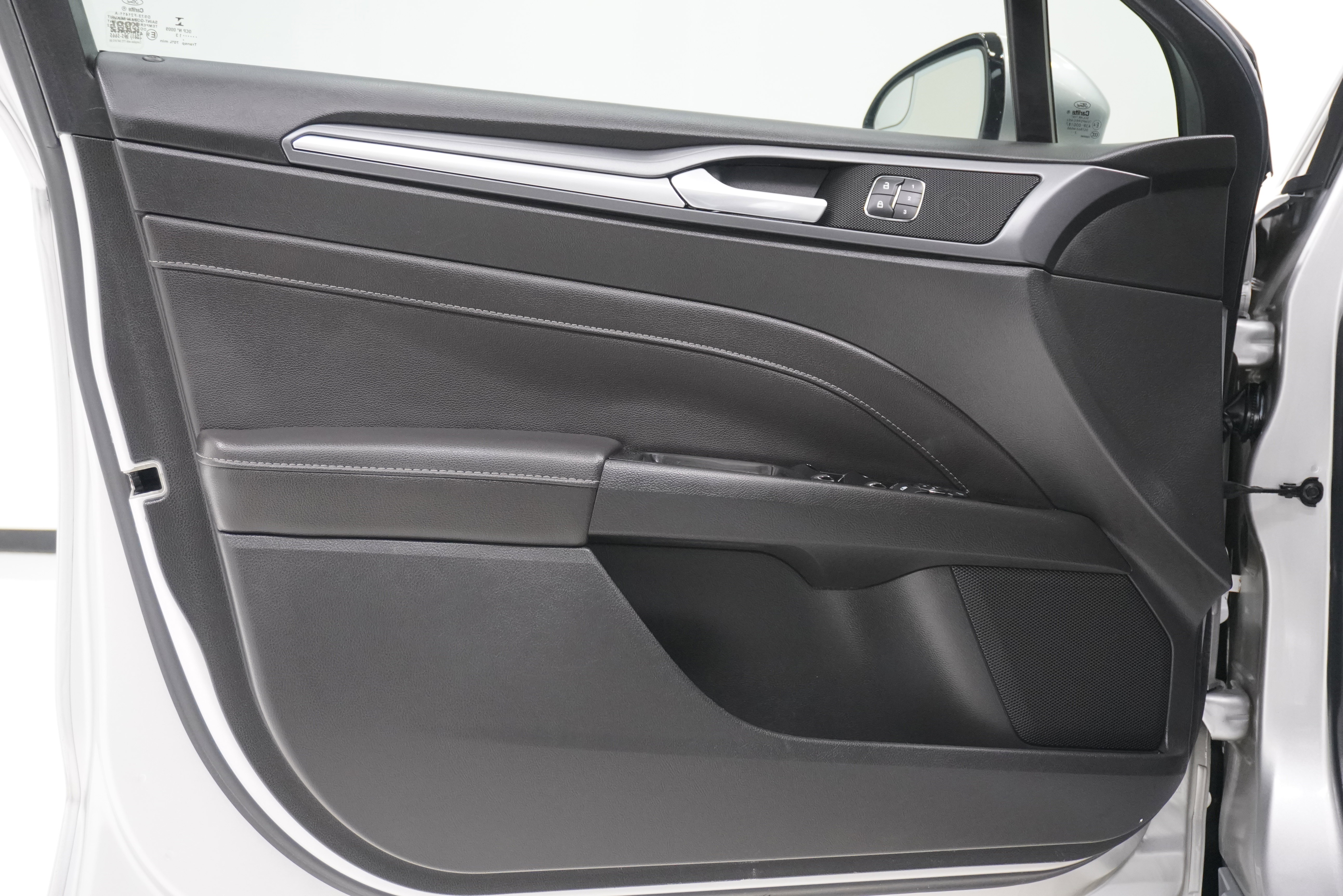 Used 2013 Ford Fusion Titanium FWD image 13