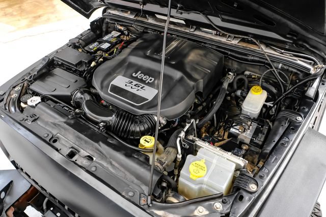 Used 2012 Jeep Wrangler Sport AWD/4WD image 28