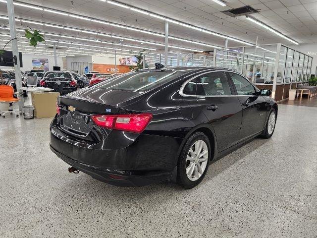 Used 2017 Chevrolet Malibu Hybrid w/ Leather Package FWD image 4